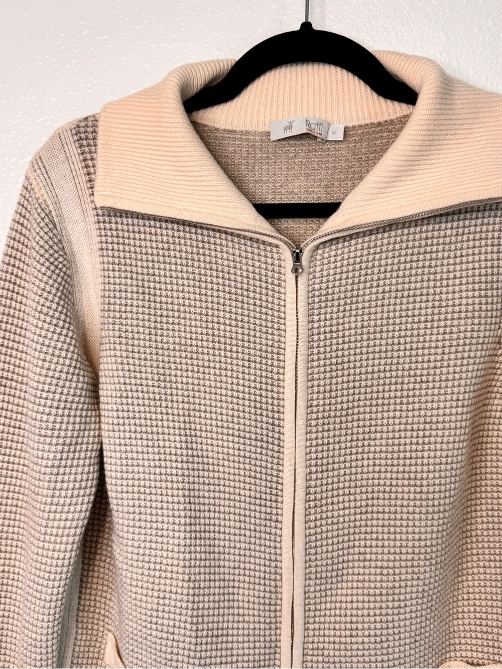 Raffi Cashmere Waffle Knit Zip Up Cadigan Sweater size M Neutral Colors - Picture 2 of 5